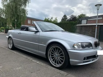 Gebraucht BMW 320 Cabriolet 170 PS (125 kW) 2001 Titansilber metallicsilber metallic Cabrio