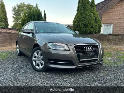 Gebraucht Audi A3 Ambiente 125 PS (91 kW) 2011 Grau Kleinwagen