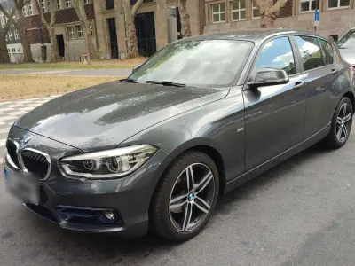 Gebraucht BMW 118 Sport Line 136 PS (100 kW) 2017 Grau Limousine