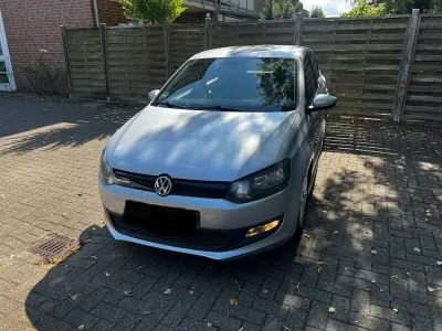 Gebraucht VW Polo 75 PS (55 kW) 2011 Silber Kleinwagen