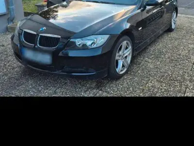 Gebraucht BMW 318 131 PS (96 kW) 2006 Schwarz Kombi