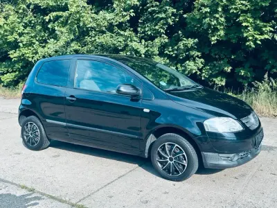 Gebraucht VW Fox 75 PS (55 kW) 2008 Schwarz Kleinwagen
