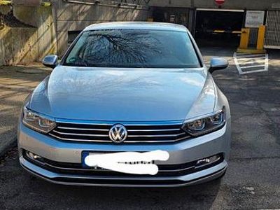 Gebraucht VW Passat Comfortline 150 PS (110 kW) 2017 Silber Limousine