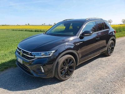 Käytetty VW T-Roc R-line 150 HP (110 kW) 2024 Musta Katumaasturi