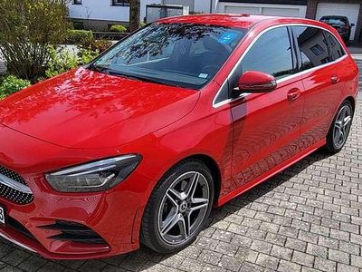 Usata Mercedes B220 190 CV (139 kW) 2019 Rosso Monovolume