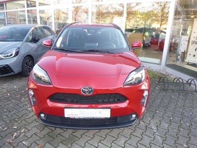 Gebraucht Toyota Yaris Cross Active 92 PS (67 kW) 2024 Rot SUV