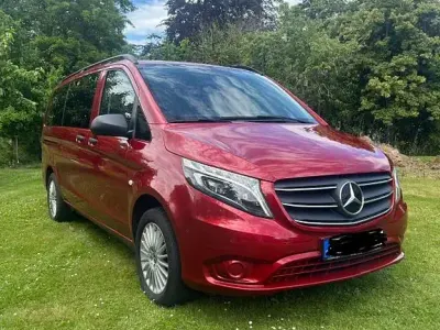 Gebraucht Mercedes Vito 237 PS (174 kW) 2021 Rot Van
