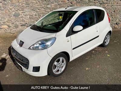 Gebraucht Peugeot 107 68 PS (50 kW) 2011 Weiß Kleinwagen