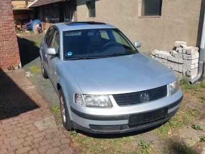 Gebraucht VW Passat 100 PS (73 kW) 1999 Silber Limousine