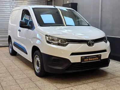 Gebraucht Toyota Proace City City 75 PS (55 kW) 2021 Weiß Van / Kleinbus