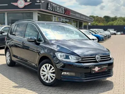 Gebraucht VW Touran Comfortline 116 PS (85 kW) 2018 Schwarz Van / Kleinbus