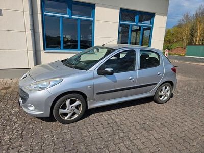 Usata Peugeot 206 60 CV (44 kW) 2011 Argento Berlina