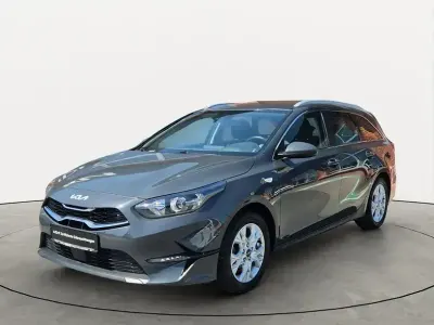 Gebraucht Kia Ceed 160 PS (117 kW) 2023 Grau / penta metal (metallic) Kleinwagen