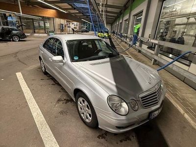 Mercedes E200