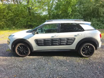 Gebraucht Citroën C4 82 PS (60 kW) 2015 Weiß SUV