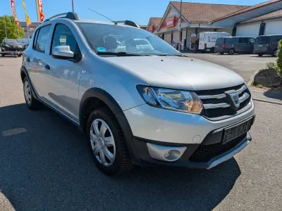 Usata Dacia Sandero Prestige 90 CV (66 kW) 2014 Grigio Berlina