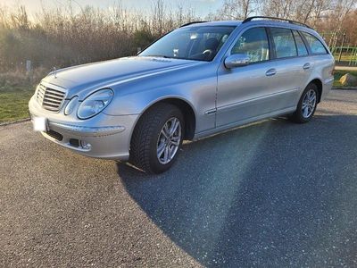 Gebraucht Mercedes E240 177 PS (130 kW) 2003 Silber Kombi