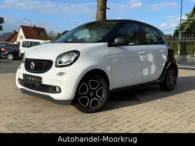 Gebraucht Smart ForFour 90 PS (66 kW) 2019 Weiß Kleinwagen