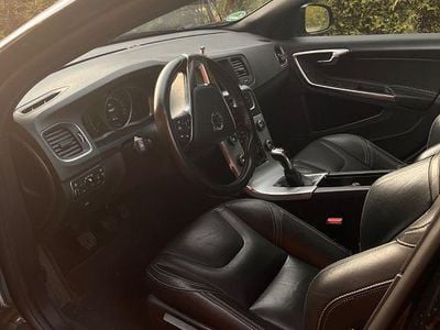 Gebraucht Volvo V60 Linje Svart 152 PS (111 kW) 2017 Schwarz Kombi