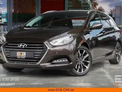 Gebraucht Hyundai i40 Style 141 PS (103 kW) 2016 Braun Kombi