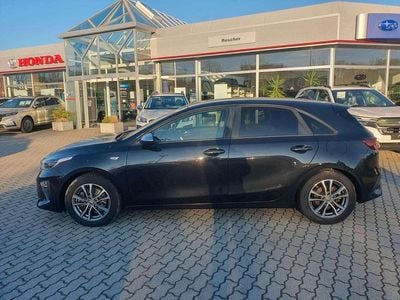 Gebraucht Kia Ceed Edition 7 99 PS (72 kW) 2020 Black pearl Kleinwagen