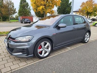 Grau Gebraucht 2018 VW Golf VII GTI Kleinwagen | 24.500 € (Fairer Preis)