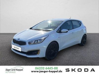 Gebraucht Kia Ceed Edition 7 99 PS (72 kW) 2018 Weiß Kleinwagen