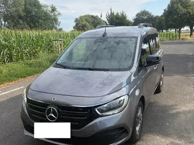 Gebraucht Mercedes EQT200 89 kW (122 PS) 2024 Silber Van / Kleinbus