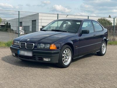 Usado BMW 316 102 HP (75 kW) 1995 Roxo Coupé