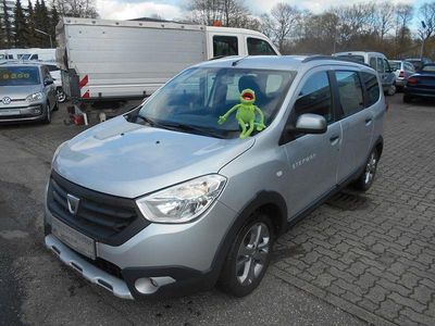 Gebraucht Dacia Lodgy Stepway 109 PS (80 kW) 2017 Silber Van / Kleinbus
