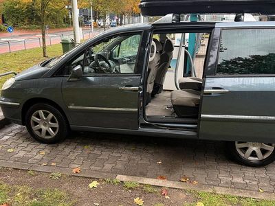 Grau Gebraucht 2009 Peugeot 807 Van / Kleinbus | 6.000 €