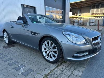 Second-hand Mercedes SLK200 184 CP (135 kW) 2014 Argintiu Cabrio