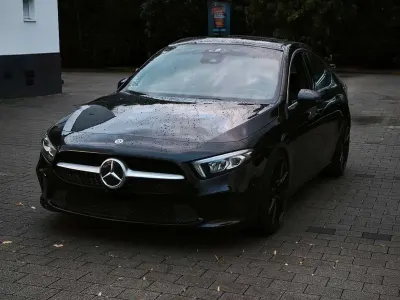 Gebraucht Mercedes A200 163 PS (119 kW) 2021 Limousine