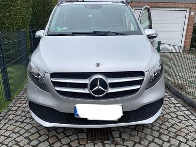 Mercedes V250