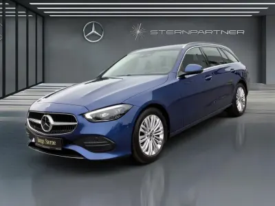 Gebraucht Mercedes C200 Avantgarde 163 PS (119 kW) 2025 Blau Limousine