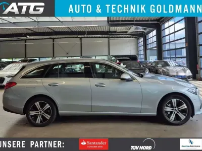 Gebraucht Mercedes C300e Avantgarde 313 PS (230 kW) 2024 Hightech silber Kombi