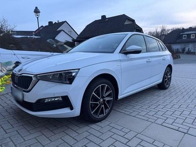 Gebraucht Skoda Scala Tour 110 PS (80 kW) 2022 Weiß Kleinwagen