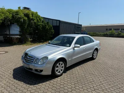 Gebraucht Mercedes E200 136 PS (100 kW) 2009 Silber Limousine