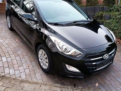 Gebraucht Hyundai i30 110 PS (80 kW) 2015 Schwarz Kombi
