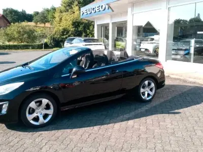 Gebraucht Peugeot 308 CC Access 120 PS (88 kW) 2011 Schwarz Cabrio