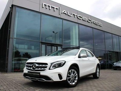 Gebraucht Mercedes GLA200 Urban 156 PS (114 kW) 2019 Weiß SUV