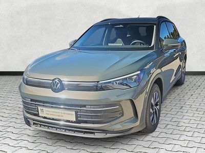 Neu VW Tiguan Life 150 PS (110 kW) 2026 Grün SUV