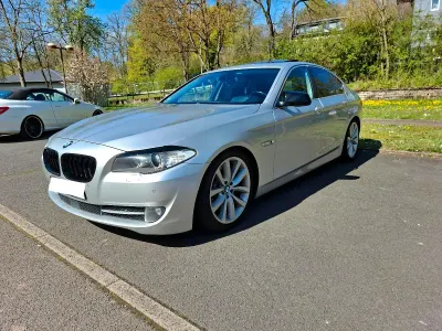 Gebraucht BMW 530 Sport Line 258 PS (189 kW) 2011 Silber Limousine