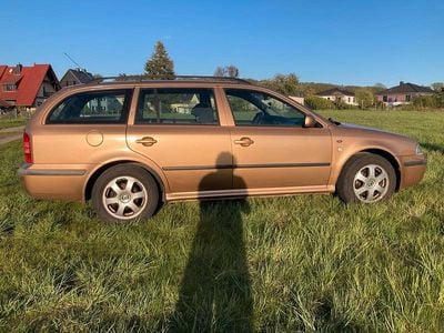 Używany Skoda Octavia 116 KM (85 kW) 2001 Złoty Kombi
