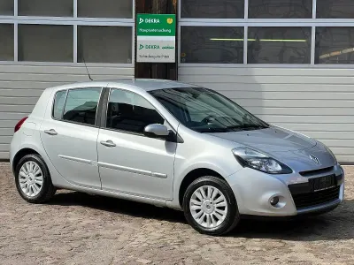 Gebraucht Renault Clio Dynamique 101 PS (74 kW) 2009 Grau Kleinwagen