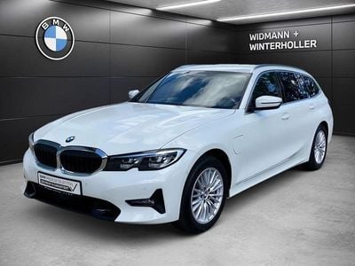 BMW 330e