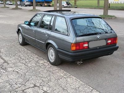 Second-hand BMW 325 171 CP (125 kW) 1990 Gri Break