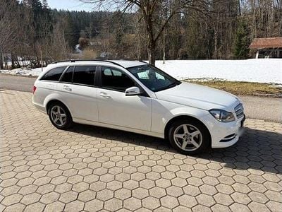 Gebraucht Mercedes 200 136 PS (100 kW) 2012 Weiß Kombi