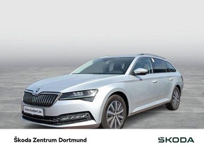 Gebraucht Skoda Superb Style 150 PS (110 kW) 2023 Brilliantsilber metallic Kombi