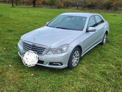 Gebraucht Mercedes E200 Avantgarde 184 PS (135 kW) 2010 Silber Limousine